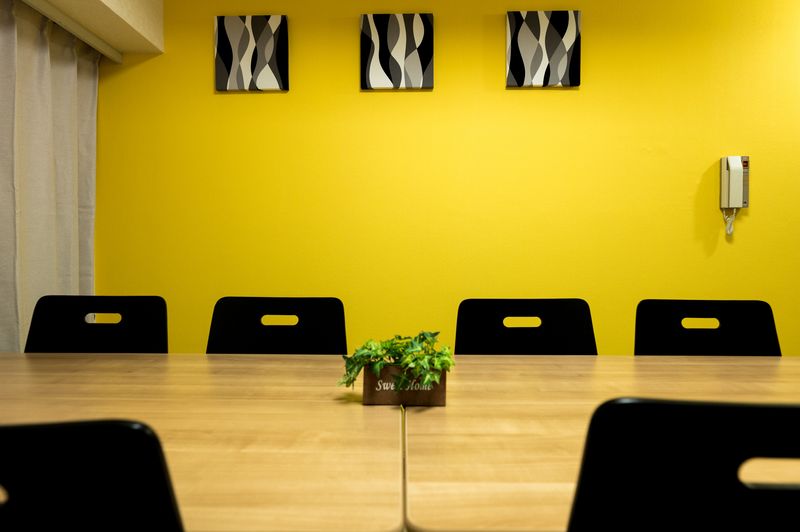 GS川崎貸会議室２号店 テレワークや会議に最適な貸会議室の室内の写真