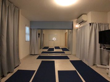 ヨガマット最大5枚使用できます - LittleGranmy京都 リトルグランミー京都の室内の写真