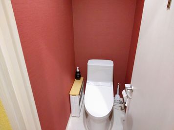 女性専用トイレ。リフォームしたばかりでとてもキレイです。 - 大崎ブックカフェ 大崎駅徒歩５分のレンタルスペースの設備の写真