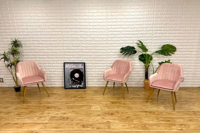 白レンガ壁面 - 渋谷セレクトスペース 渋谷セレクトスペース（控え室３部屋完備）の室内の写真