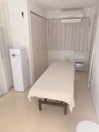 ベッド - レンタルサロン恵比寿南 レンタルサロンの室内の写真