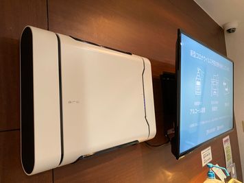 光触媒除菌脱臭機arc - 名古屋会議室 名駅モリシタ名古屋駅東口店 第2会議室（1〜54名）の設備の写真