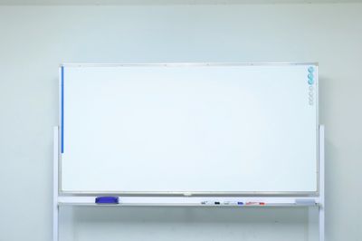 備品：ホワイトボード - 秋葉原ワイズスクエア会議室 会議室の設備の写真