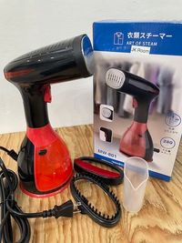 商談前や、面接前のお洋服のリセット、照明用スクリーンのシワ取り等にどうぞ。 - JK Studio 三宮 ウエストモンドビルB1 【地域最安値❗1500 -> 777円】ダンスレッスンスタジオの室内の写真