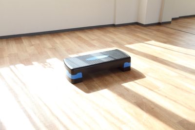 ステップ台です。ランジなどにご利用ください。 - レンタルスタジオDAYS 与野店 レンタルスタジオDAYS 与野２階の設備の写真