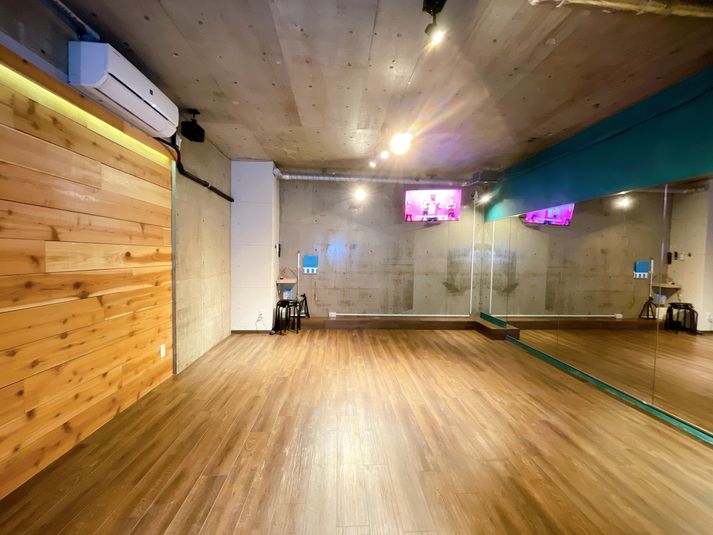 Studio A: 定員6名 - STUDIO ZERO 立川南口店
