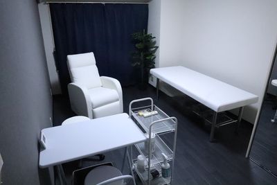 簡単予約！簡単利用！整体、ネイル、レンタルサロン - レンタルサロン 梅田店