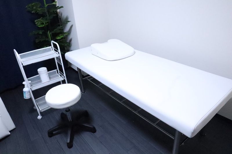 駅近、整体、ネイル、サロン系 - レンタルサロン 梅田店