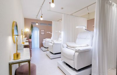 EYENA eyelash 【ベッド3】マツエク、アイブロウ専用サロンの室内の写真