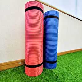 ヨガマット×2 - カリマ塩尻 塩尻市のレンタルスタジオ｜カリマ塩尻｜会議 ダンス セミナーにの設備の写真