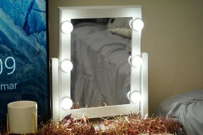 女優ライト。移動可能 - 新大阪駅2分♪MSPACE 【エデン新大阪駅前】駅近2分♪大人気テレビゲームS🎮人気ソフトの設備の写真