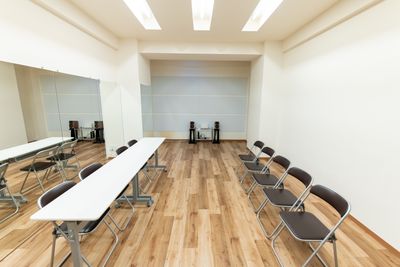 オーディションといったご利用も可能です。 - StudioIrodori赤羽橋 防音設備有！レンタルスタジオIrodori赤羽橋店の室内の写真