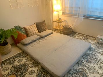 koburi HOUSE パーティールームの室内の写真