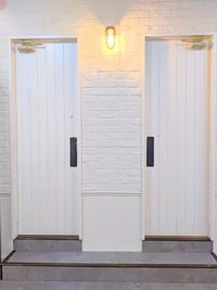 個室は2つ並んであります♪右がイスルーム - MIG×LIG 【かわいい】きれいな美容室内個室☆リクライニングチェアの入口の写真