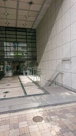 地下へはこちらの階段のみとなります。 - NLC新大阪ビル NLC新大阪ビル　地下1階の入口の写真