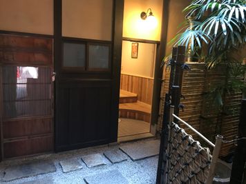 レンタルスペース「悠」 京町家スペースの入口の写真