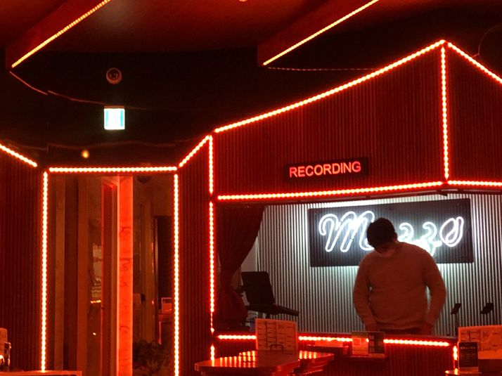 DJブース完備！大人数向けパーティースペース - レンタルスペース六本木VIP-1