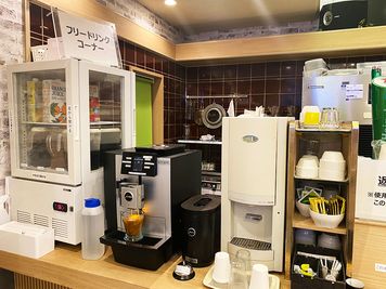 市ヶ谷コワーキングカフェ 【ソファ席】2人用、ドリンク無料の室内の写真