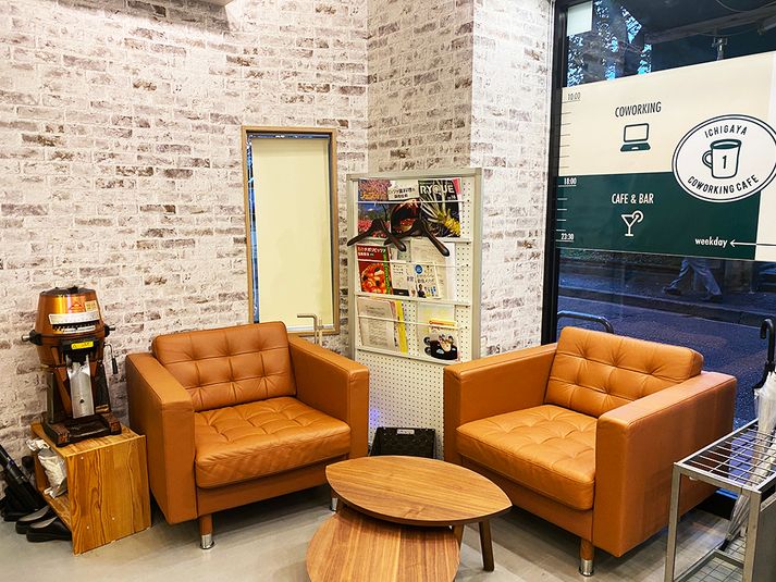 市ヶ谷コワーキングカフェ 【ソファ席】2人用、ドリンク無料の室内の写真