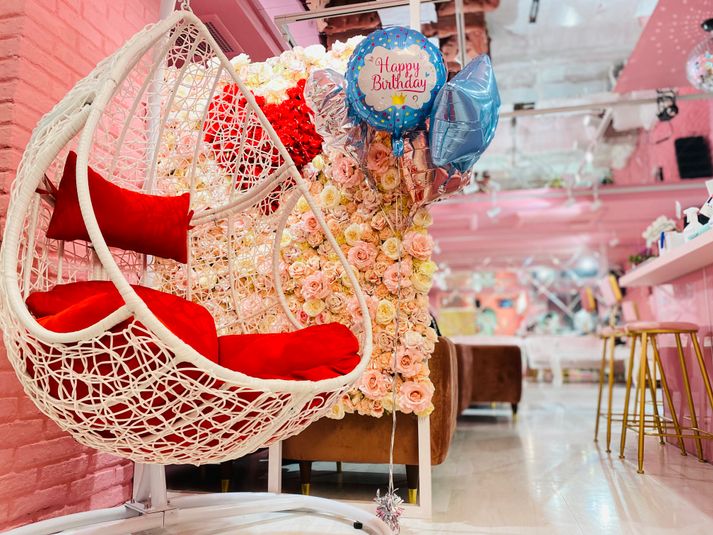 インスタ映えするキッチンありのスイーツBAR - アラモード