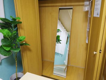 目黒レンタル会議室NATURI レンタルスペースの室内の写真