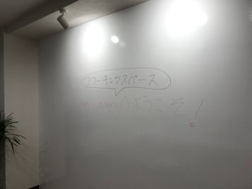 ThinkCamp セミナールーム（貸し会議室）の設備の写真