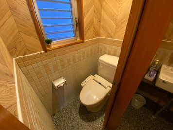 トイレは2室あります。 - シェアキッチンCONTACT・SPACE キッチン付きレンタルスペースのその他の写真