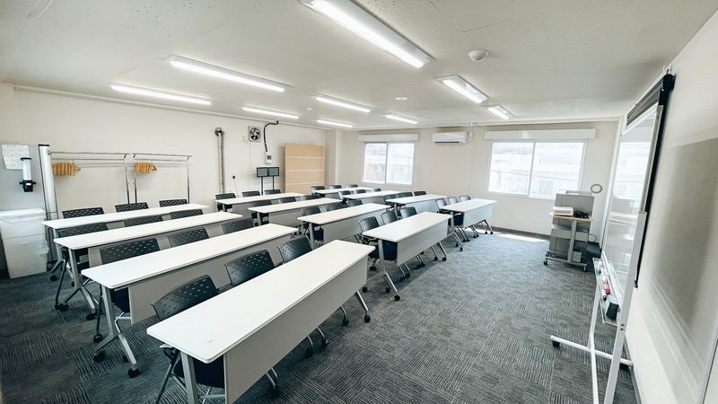 最大36名収容/ドリンク付/冷房完備/セミナールーム - 会社の番頭さん