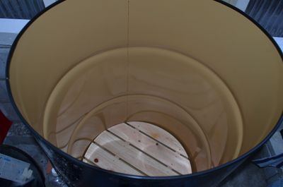 ドラム缶風呂内部「 - 里山小屋 （クラインガルテン）の設備の写真