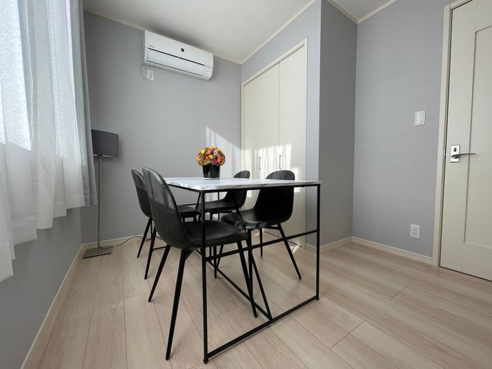 駅近完全個室ワーキングスペースroom B - 貸会議室en.beaute