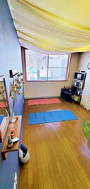 高崎のレンタルサロンcarima 高崎の会議室｜面接,対談,セミナー,カウンセリング,サロンなどにの室内の写真