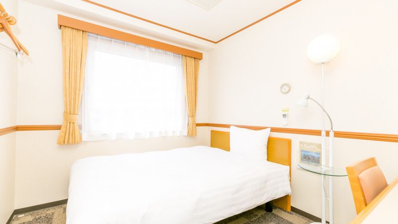東横INN神戸三ノ宮2 シングルの室内の写真