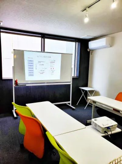 高崎駅西口より徒歩５分のセミナールーム - のら猫会議室