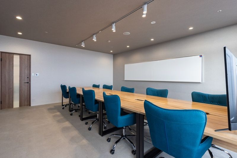 広々10名会議室【完全個室】 - いいオフィス豊見城