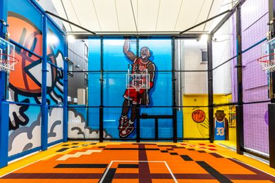 8m×8mのプライベート空間を貸し切ろう！ - おおきにバスケットボールコート レンタルコートの室内の写真