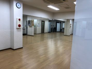 【新検見川駅🚶‍♂️1分】ダンス鏡💃会議室にも👍WiFi🈶レンタルスペース新検見川😊ダンス練習、ヨガ、ボドゲ会に♪ - レンタルスペース新検見川