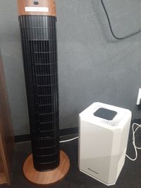 冷風扇・空気清浄機 - BIZcomfort 志木 8名用会議室の設備の写真