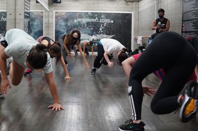 実際の利用の様子（２） - THE DOJO GYM (STUDIO)［中野店］ 24時間レンタルスタジオ | ダンス | 多目的スペース の室内の写真
