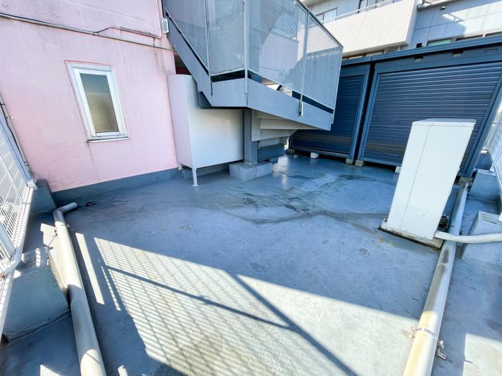 踊り場の撮影スペース [5] - 【スカイスタジオ立川】屋外撮影・動画撮影