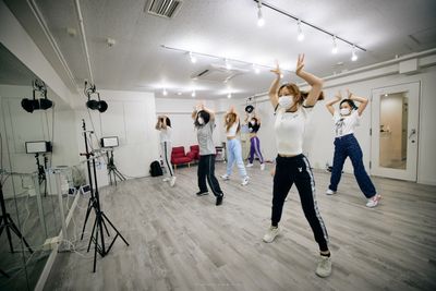 ダンスレッスン中 - LIVE CAPSULE 高田馬場 完全防音 ダンススタジオの室内の写真