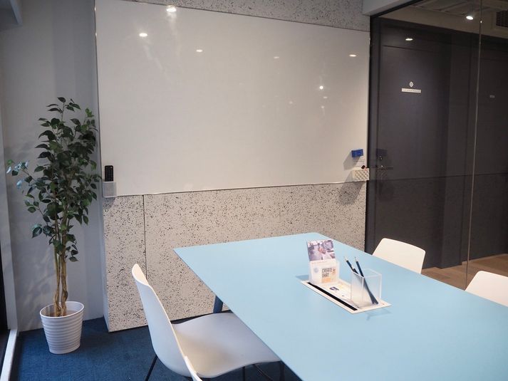 会議室【4名様】 2F-B - Blink community