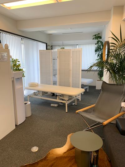 自動昇降施術台付サロン - 「ハローミトコンドリア」