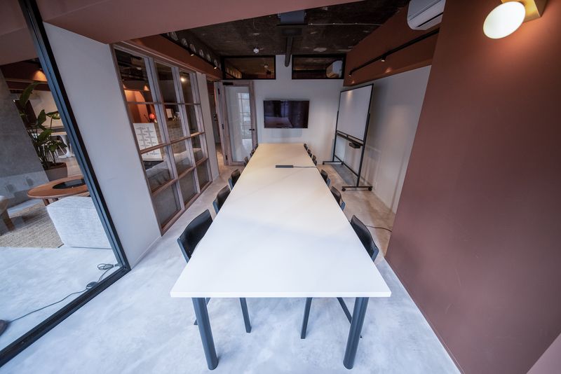 ミーティングスペース2(定員10名) - Blank