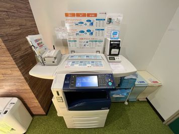 BIZcomfort神戸三宮 6名用貸会議室の設備の写真