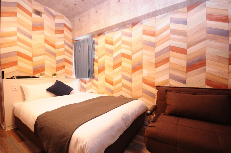 客室1（壁紙木目調）327号室 - JAPANESQUE