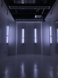 LEDチューブライトも設備として使用可能！(RBGカラー・床置き、壁付け可能) - in the house / Shibuya  "Gallery" 3Fの室内の写真