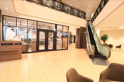 fabbit広島駅前 イベントスペースの入口の写真