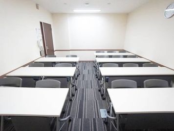 名古屋会議室 錦店 第2会議室（6階）【室料20%オフ】 の室内の写真