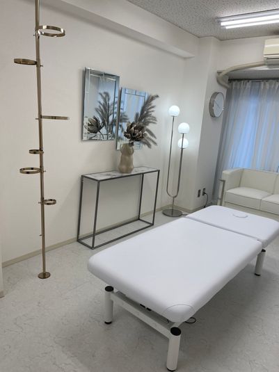 Puuterilumi武蔵小杉サロン 駅近可愛いレンタルサロン  - 武蔵小杉レンタルサロン 粉雪のようなサロンです⛄