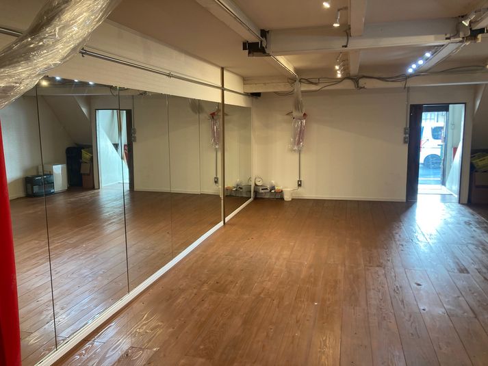 ダンス・ヨガなどのスタジオ - スタジオベルダ